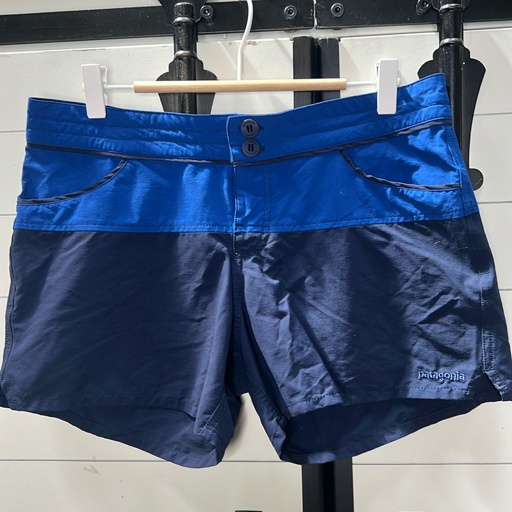 Patagonia wavefarer color block short size 6